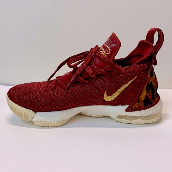 Rare 🔥 Nike LeBron 16 “King” Shoes - Picture 2 of 16